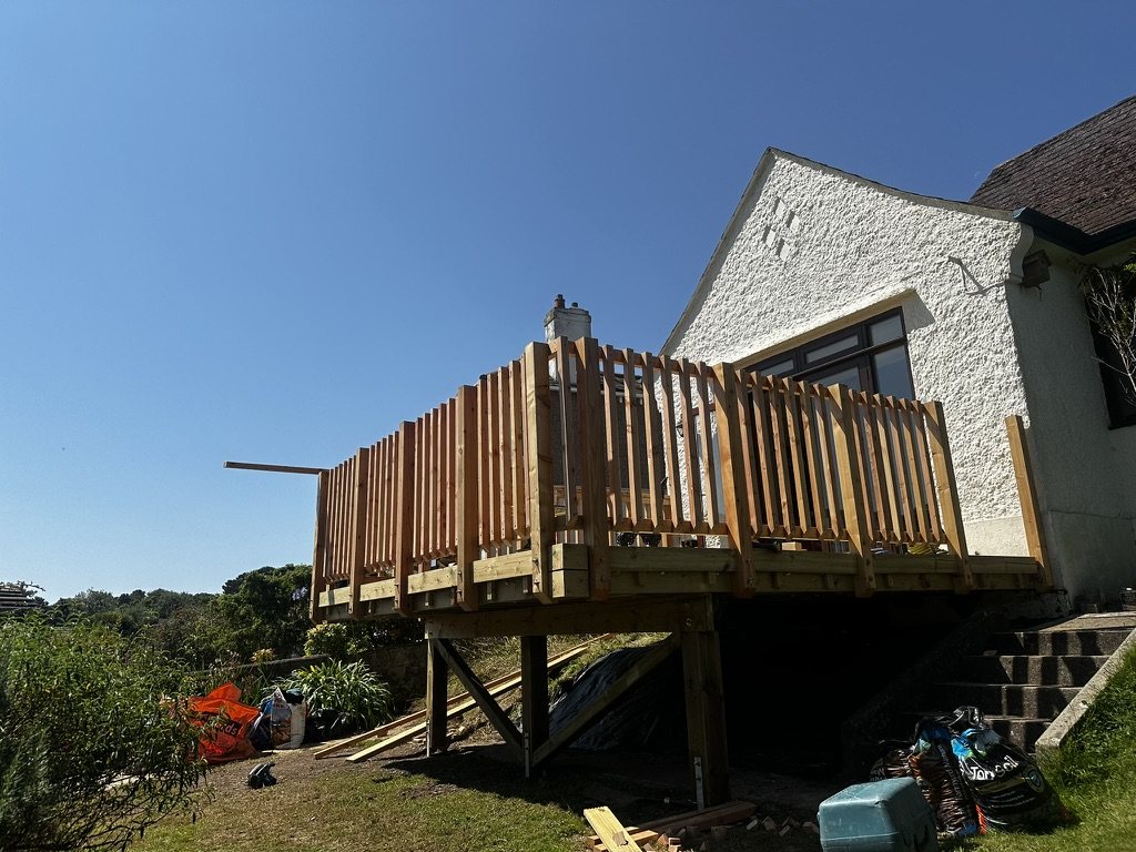 Balustrade complete on all sides